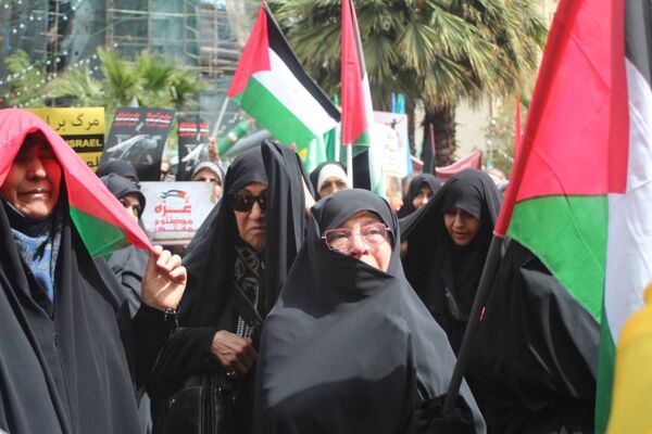 تجمع بزرگ دانش‌آموزان و فرهنگیان در حمایت از مردم مظلوم غزه و فلسطین
