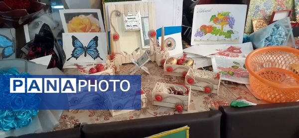 نمایشگاه صنایع دستی و بازارچه‌ای با هدف حمایت از تولیدات داخلی در فیروز آباد 