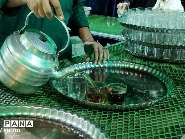 جایی که بوی چای با عطر محبت مخلوط شده است
