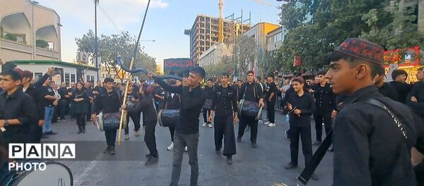 زائران بارگاه ملکوتی  امام مهربانی ها به سوگ نشستند 