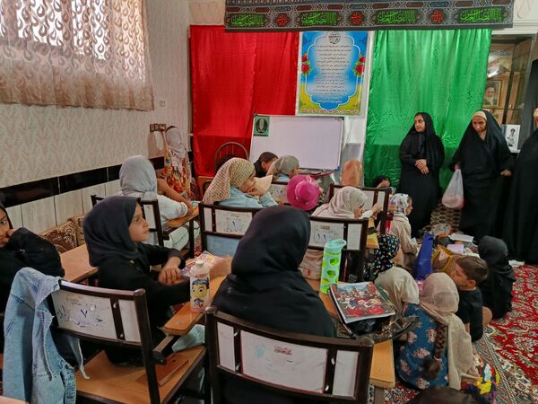 بازدید امام جمعه کاشمر از کلاس های اوقات فراغت
