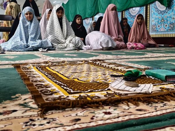 لحظات ناب اعتکاف دانش‌آموزی دختران در جاسک