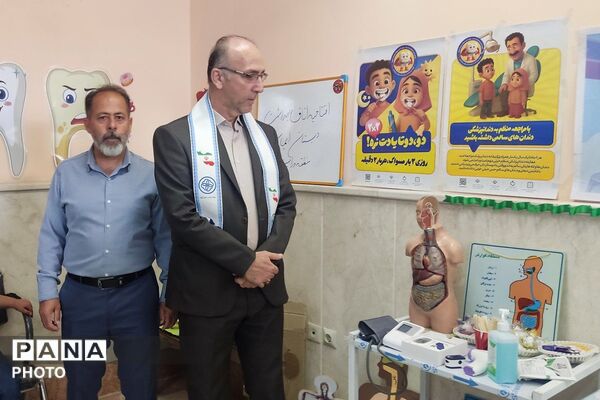 افتتاحیه اتاق بهداشت دبستان ایمان همزمان با هفته سلامت