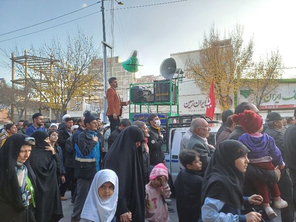 استقبال پرشور مردم از شهدای گمنام در شهرستان شیروان