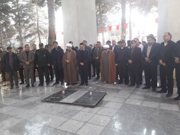 مراسم گلباران مزار شهدا و رژه خودرویی در شهرستان سملقان