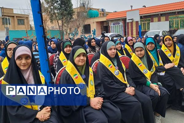 جشن تا انقلاب مهدی در دبیرستان مهندس اسدیان