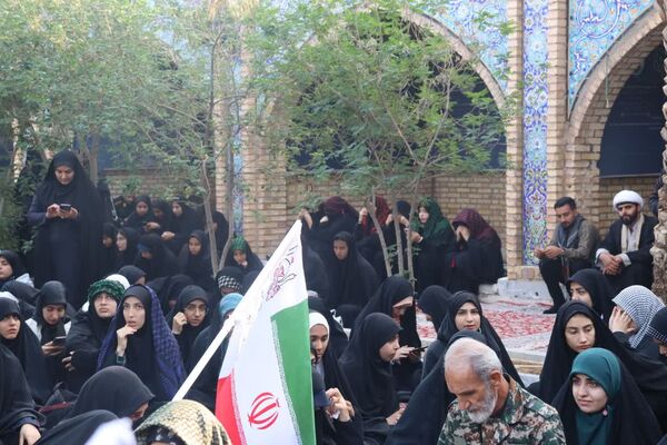 دانش‌آموزان کوهدشتی در یادمان شهدای هویزه