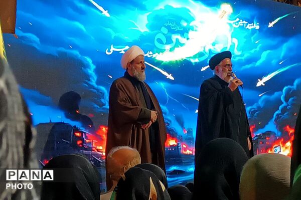 هجدهمین‌ شب اجتماع سراسری مردم شهرستان قرچک