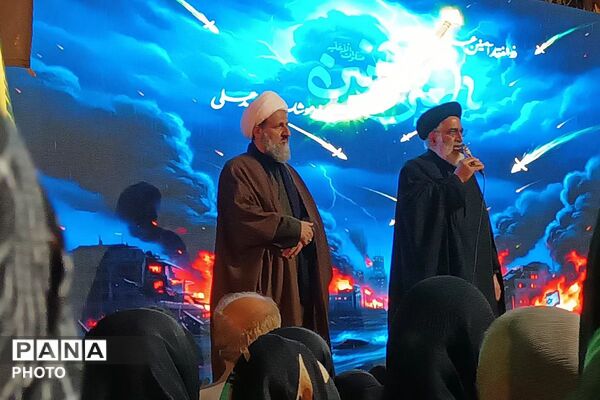 هجدهمین‌ شب اجتماع سراسری مردم شهرستان قرچک