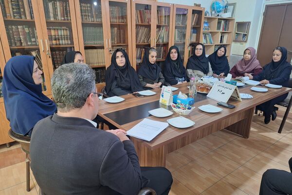 اولین جلسه هیات امنا و انجمن اولیا و مربیان دبیرستان پویش 