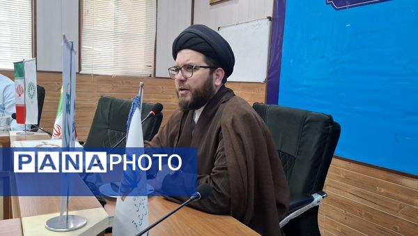 نشست صمیمی اعضای مجلس دانش‌آموزی و خبرنگاران پانا با معاون تربیت‌بدنی و سلامت آموزش و پرورش قم