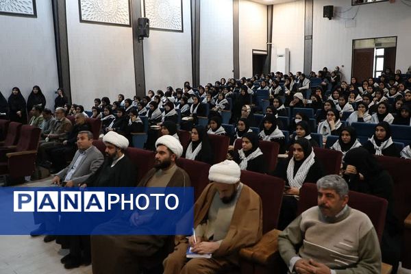 اعزام دانش‌آموزان منطقه کهریزک به اردوی راهیان نور