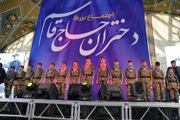 اجتماع عظیم دختران حاج قاسم در اصفهان