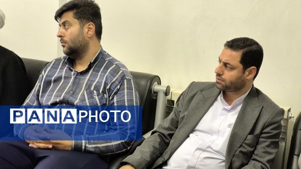 برگزاری جلسه شورای اداری در بلده