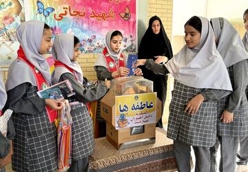 جشن عاطفه‌ها دردبستان شهید نجاتی ابرکوه