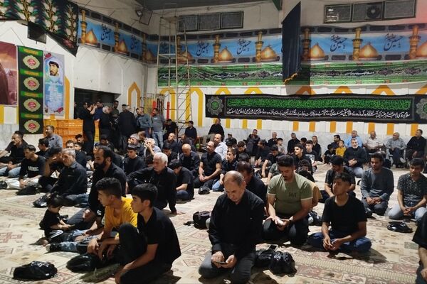 شور حسینی در شب چهارم محرم 1404 در هیات فرهنگیان ناحیه ۳ شیراز 