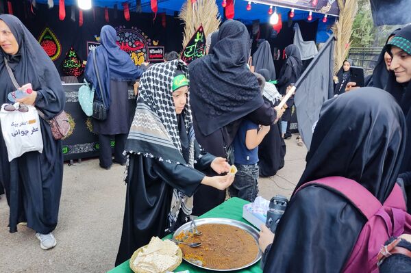 پیاده‌روی و موکب گردی کودکانه در دانشگاه صنعتی شیراز به‌مناسبت اربعین حسینی
