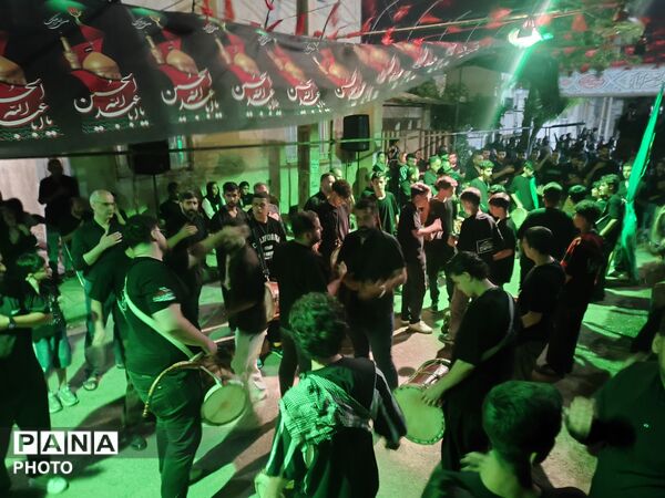 مراسم سقایی و عزاداری عاشقان سیدالشهدا(ع) در کمالشهر کرج