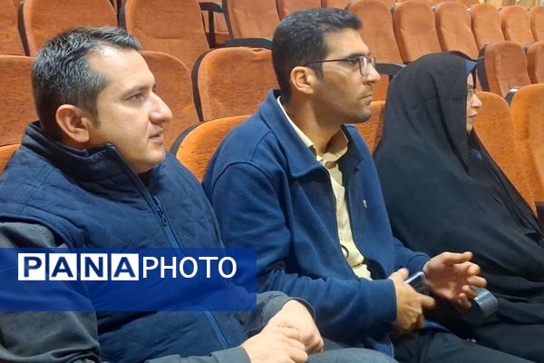 ایجاد انگیزه و خلاقیت در دانش‌آموزان با اجرای تئاتر درسی 