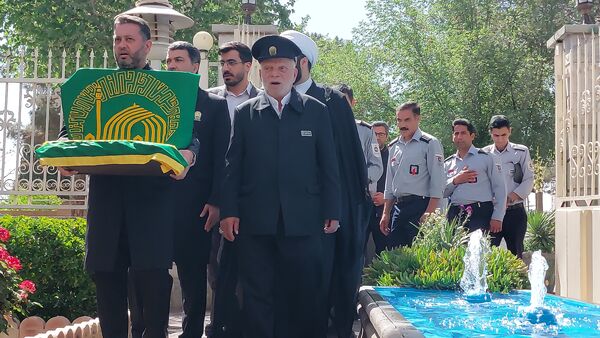 حضور کاروان زیر سایه خورشید در نایین