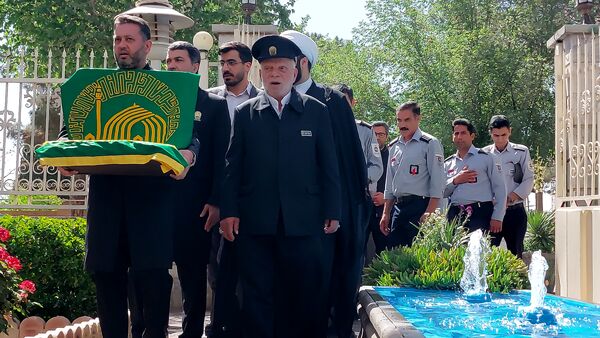 حضور کاروان زیر سایه خورشید در نایین