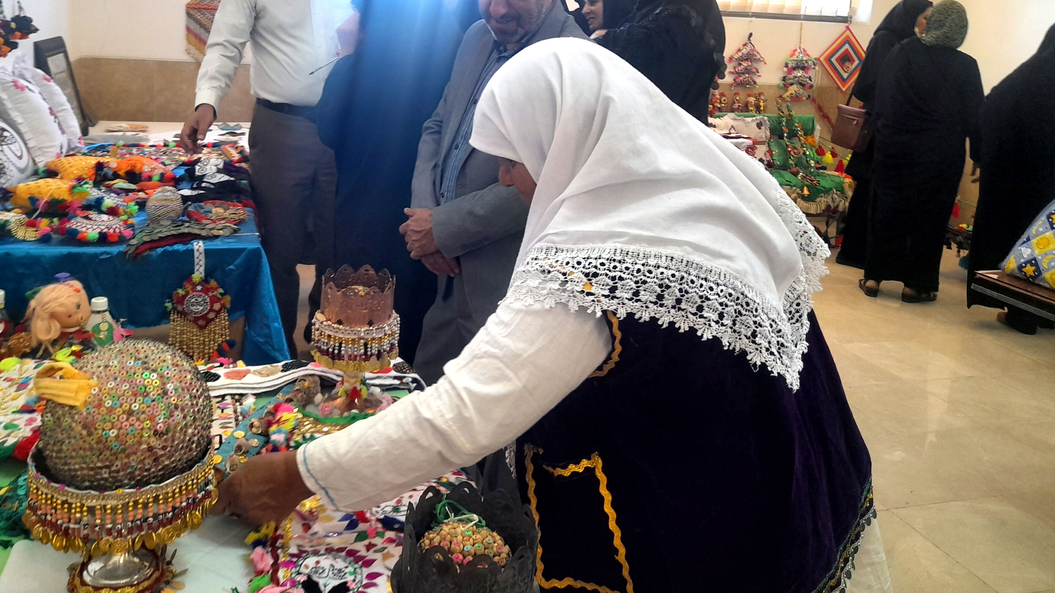 نمایشگاه صنایع دستی مرتبط با کسب و کار