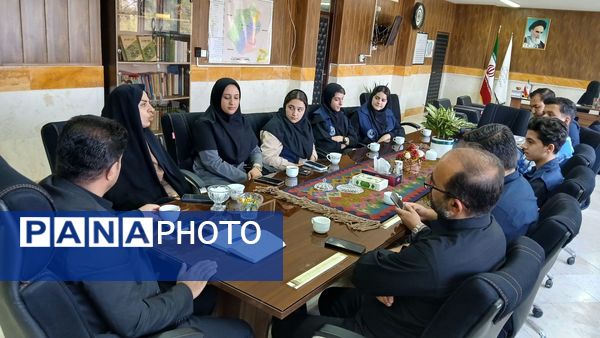 تجلیل از خبرنگاران فعال شهرستان نظرآباد در هفته خبرنگار