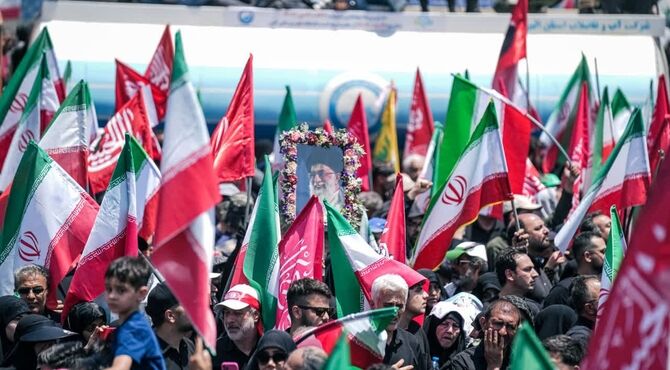 قم در سوگ؛ آیین باشکوه تشییع پیکر سید علی خامنه‌ای 