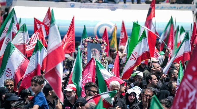 قم در سوگ؛ آیین باشکوه تشییع پیکر سید علی خامنه‌ای 