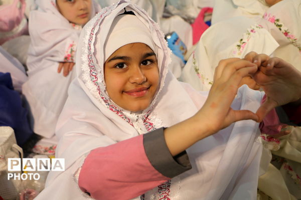 جشن تکلیف دختران؛ گامی معنوی در مسیر آرمان‌های تربیتی