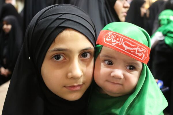 لالایی مادرانه در همنوایی با کودکان شهید