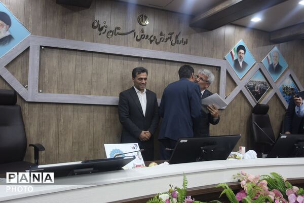 تلاشگران عرصه سوادآموزی زنجان در قاب تجلیل