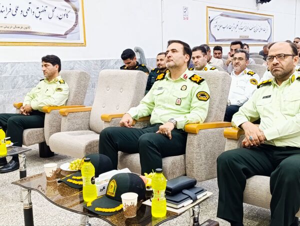  آیین و تکریم فرمانده نیروی انتظامی شهرستان خلیل آباد 