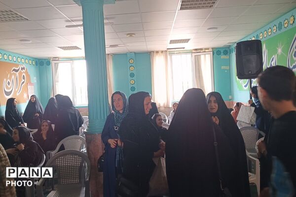مجمع انجمن اولیا و مربیان دبستان علامه طباطبایی با رویکرد تحکیم پیوند خانه و مدرسه