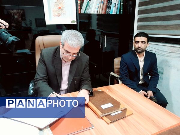 بازدید معاون وزیر و رئیس مرکز اطلاع رسانی و روابط عمومی وزارت آموزش و پرورش از مدرسه ماندگار سعادت بوشهر