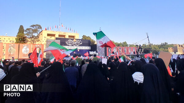 اجتماع بزرگ عزاداران امام شهید آیت‌الله العظمی سید‌علی حسینی خامنه‌ای «ره» در میدان امام حسین«ع»اصفهان