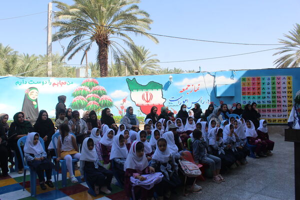 برگزاری جشن شکوفه‌ها در مدارس شهرستان بم 
