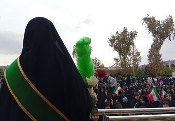 اجتماع بانوان در حرم مطهر احمد ابن موسی شاهچراغ(ع)