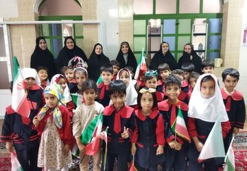  نوآموزان کوهپایه ای از معلمان به مناسبت هفته معلم قدردانی کردند