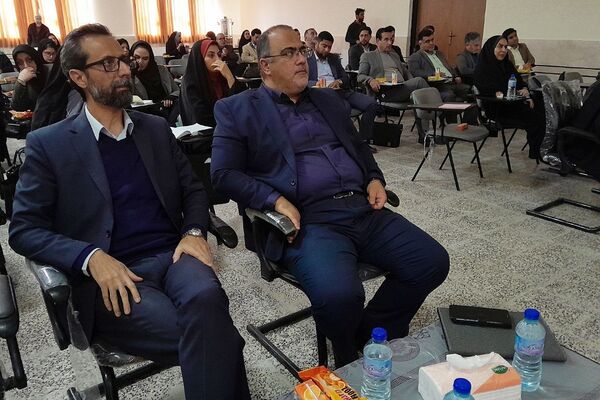 همایش فصلی مدیران مدارس فشافویه با تأکید بر قانون مداری، ارتقای کیفیت آموزشی و سلامت دانش آموزان 