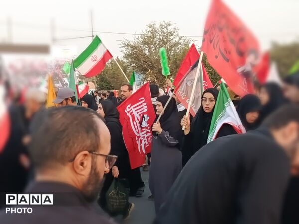 تلاقی دریای سرخ و سیاه مردم در حماسه وداع با قائد امت