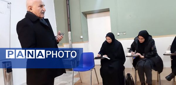 همایش تحول در پژوهش با پرورش شناخت و مدیریت تدریس و یادگیری با هوش مصنوعی