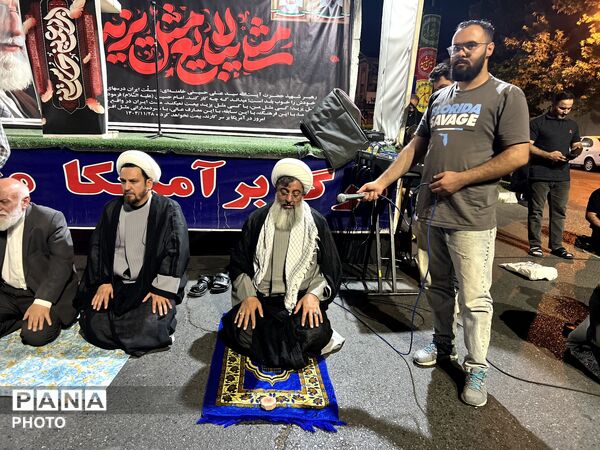 برپایی نماز استغاثه در ساوجبلاغ 