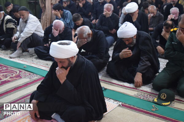 مصلی امام حسین(ع) فارسان بار دیگر میزبان اجتماع نمازگزاران جمعه شد