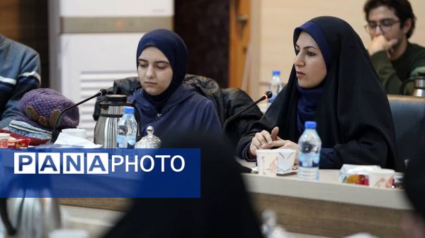 گردهمایی نویسندگان موسسه رهنمای اهل قلم