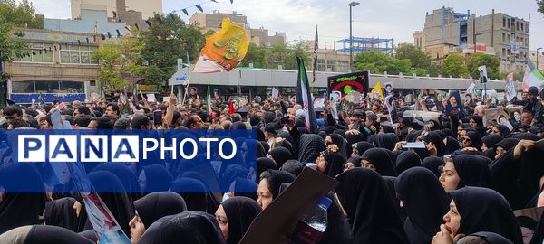 بدرقه‌ای با عزت 