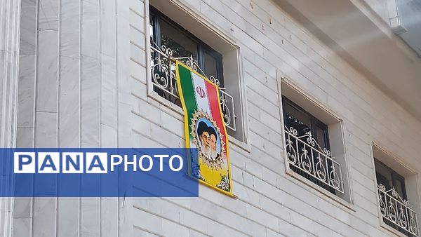 تزئین و فضا آرایی شهر نیشابور به‌مناسبت آغاز دهه فجر 