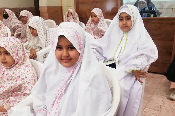 جشن عبادت در دبستان دخترانه تکتم