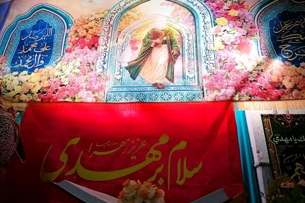 جشن نیمه شعبان در دبیرستان حاج محمود رضوی ناحیه ۴ شیراز