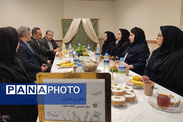 افتتاحیه پویش دهان و دندان و وارنیش فلوراید در دبستان نیلوفر رفیعی ناحیه دو شهرری 